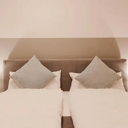 Stilvoll In Frankfurt Hoechst - Feeling At Φραγκφούρτη