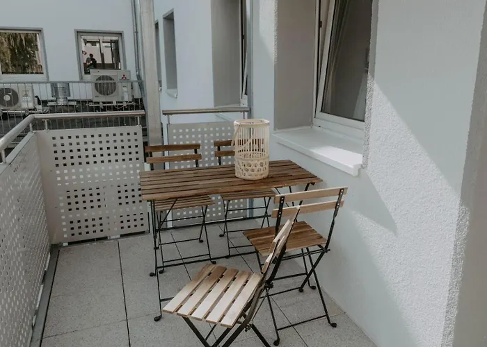 Stilvoll In Frankfurt Hoechst - Feeling At